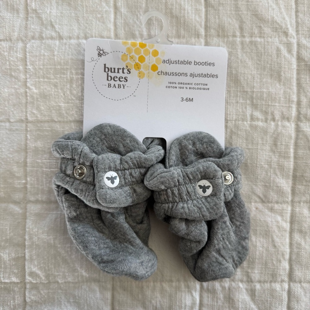 NWT Burt's Bee Baby Adjustable Booties